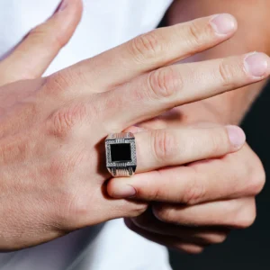 15.8mm Rhodium Plated 925 Sterling Silver and CZ Men’s Square Flat Onyx Ring
