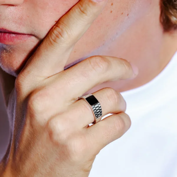 Rhodium Plated 925 Sterling Silver Black Enamel Jubilee Design Shank Ring - Image 3